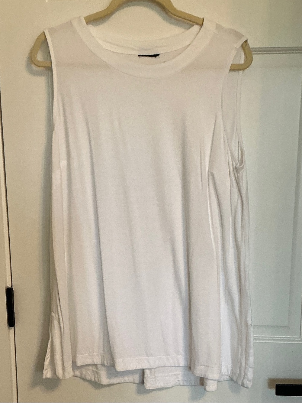 J. Jill White Sleeveless Tank Top